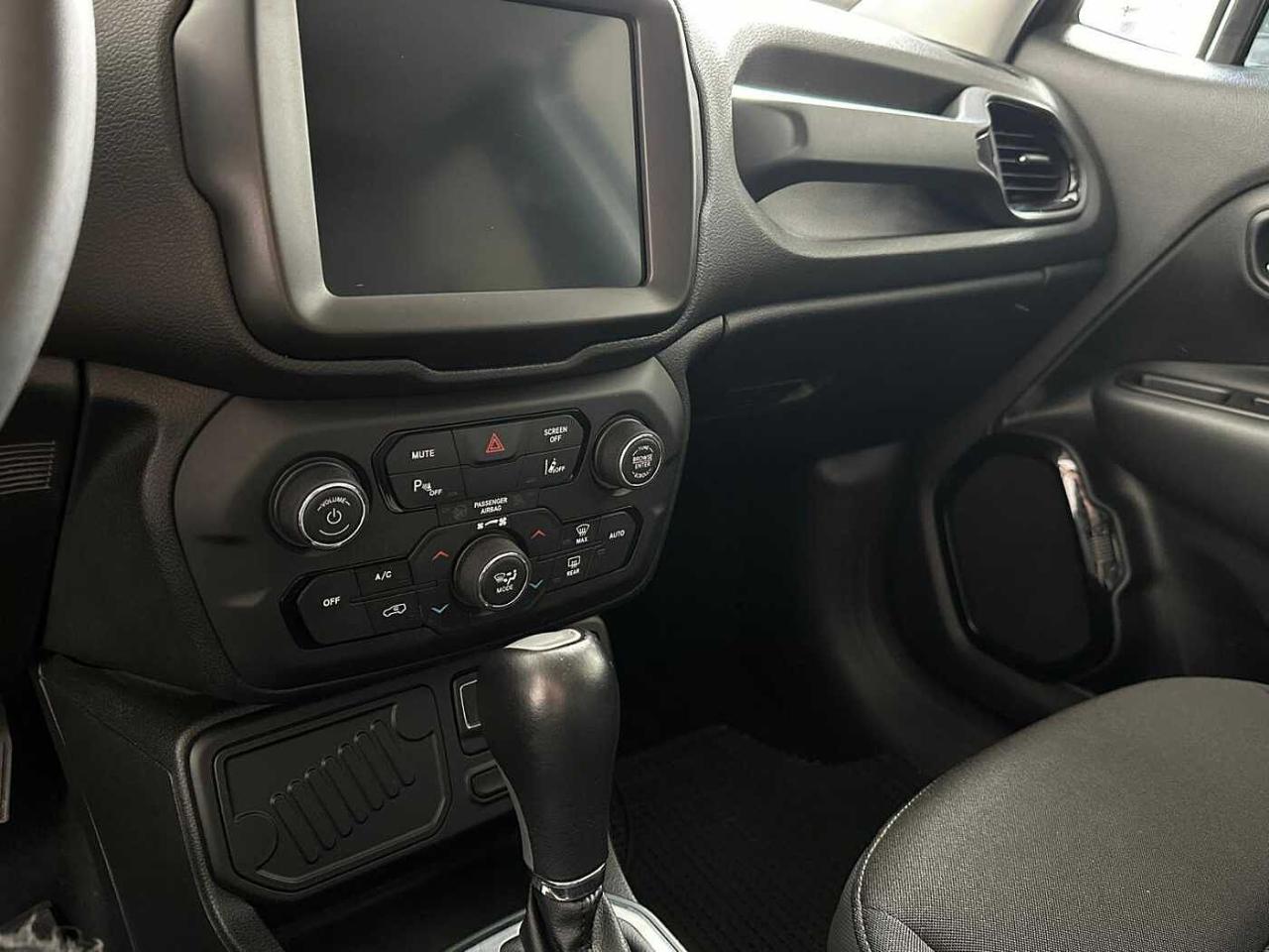 Jeep Jeep Renegade usata, con 6  altoparlanti
