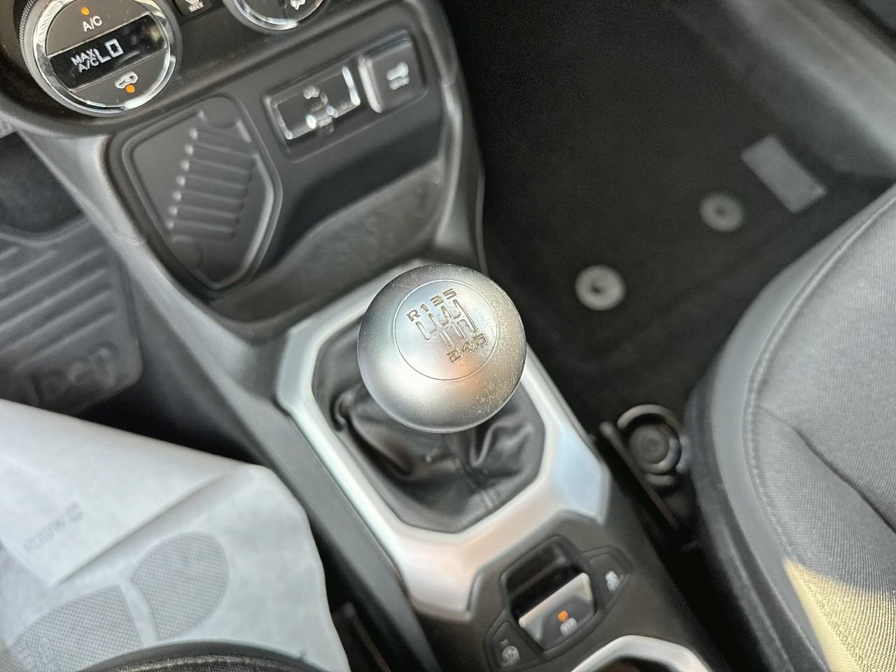 Jeep Jeep Renegade usata, con antenna