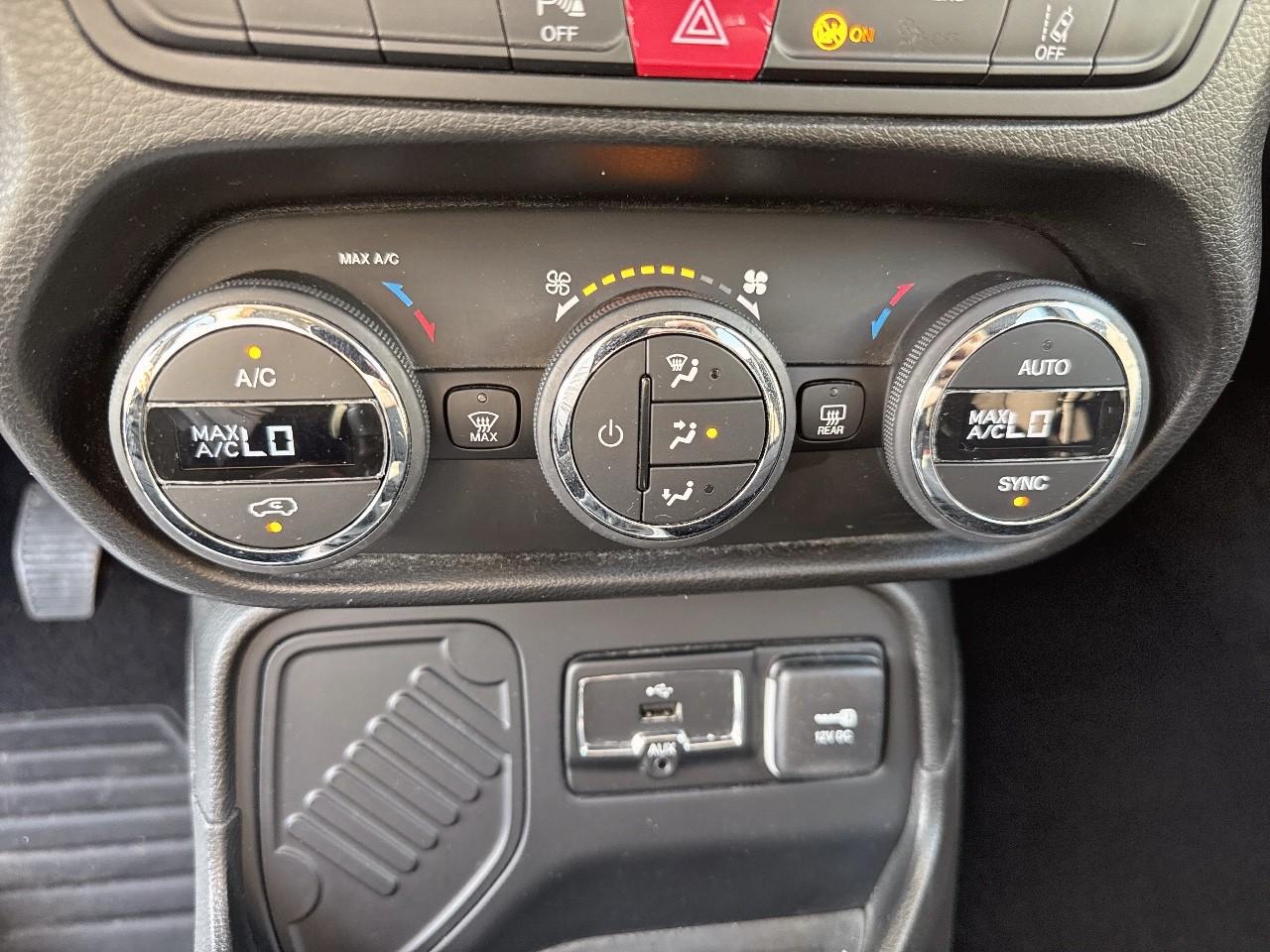 Jeep Jeep Renegade usata, con attivazione vocale include sistema audio e include comandi telefono