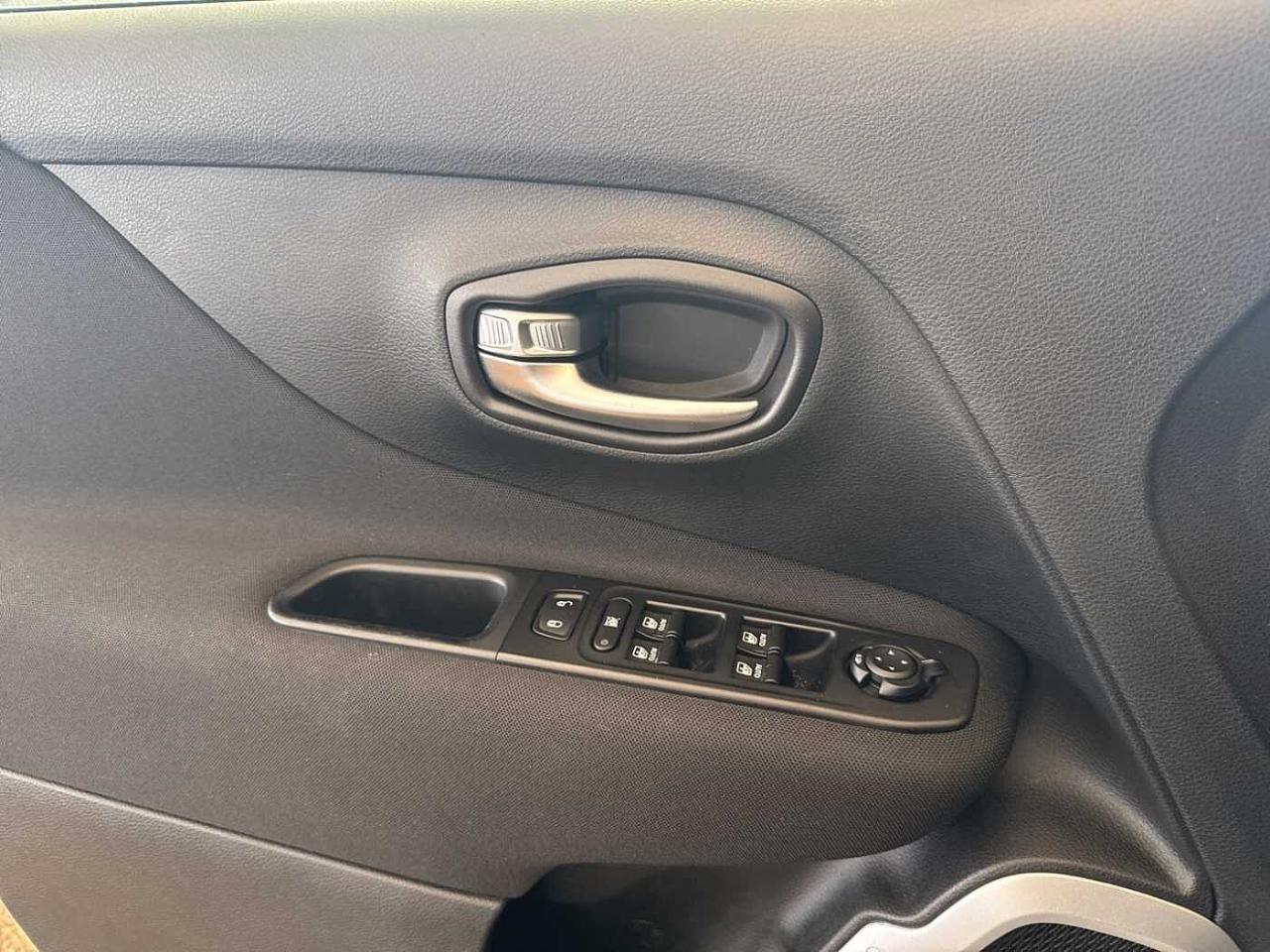 Jeep Jeep Renegade usata 8