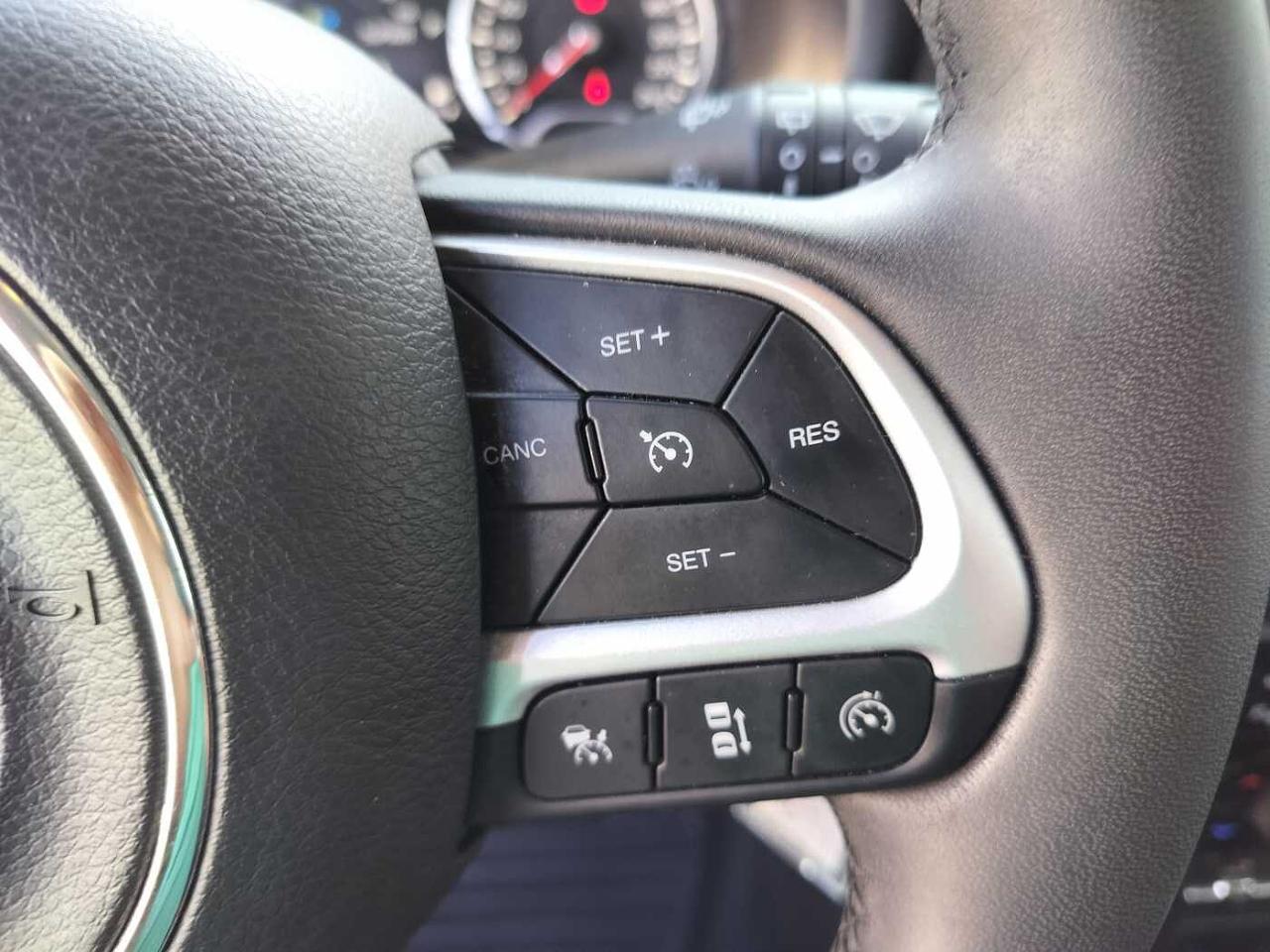 Jeep Jeep Renegade usata, con barre sul tetto