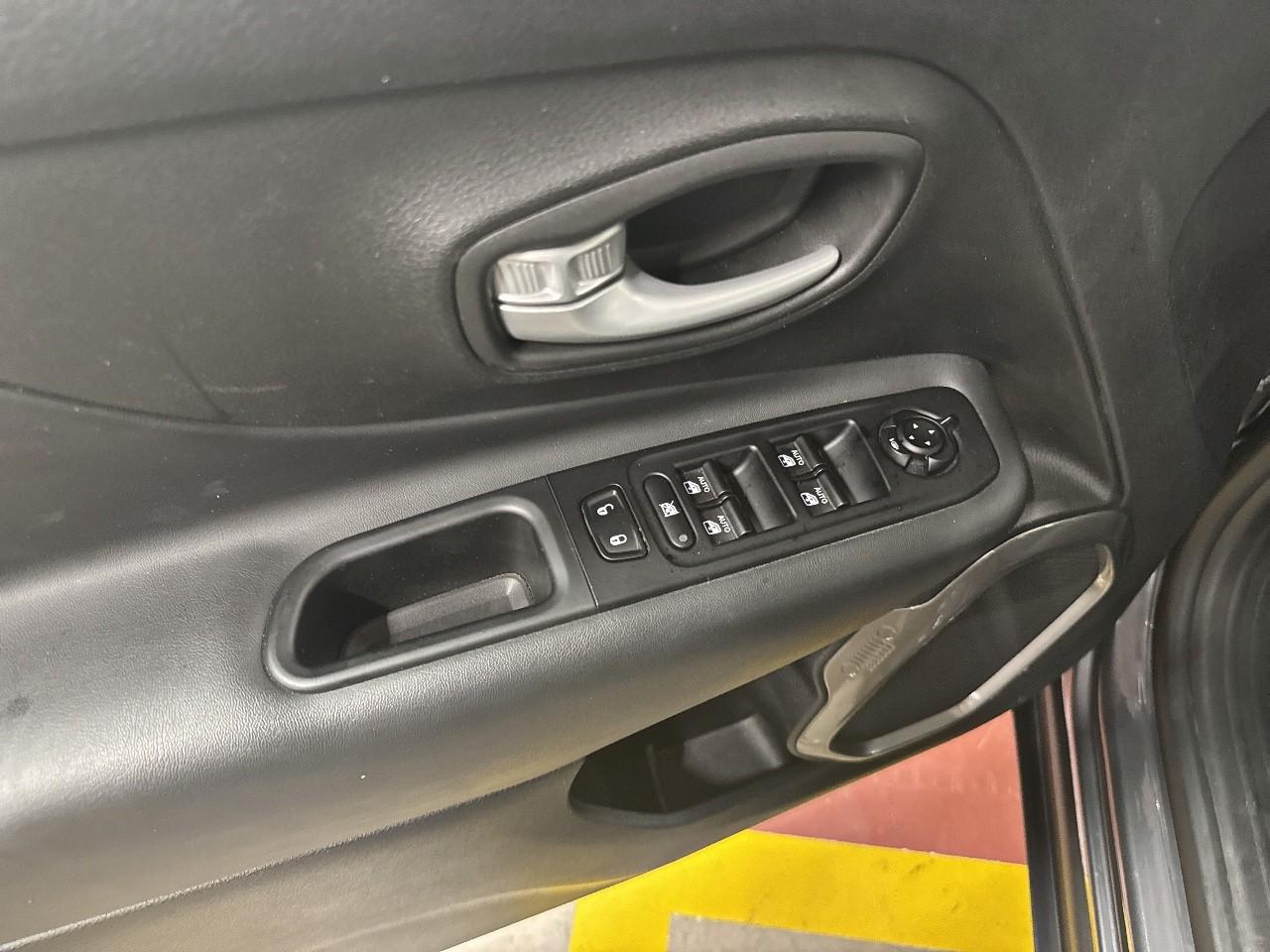 Jeep Jeep Renegade usata 8