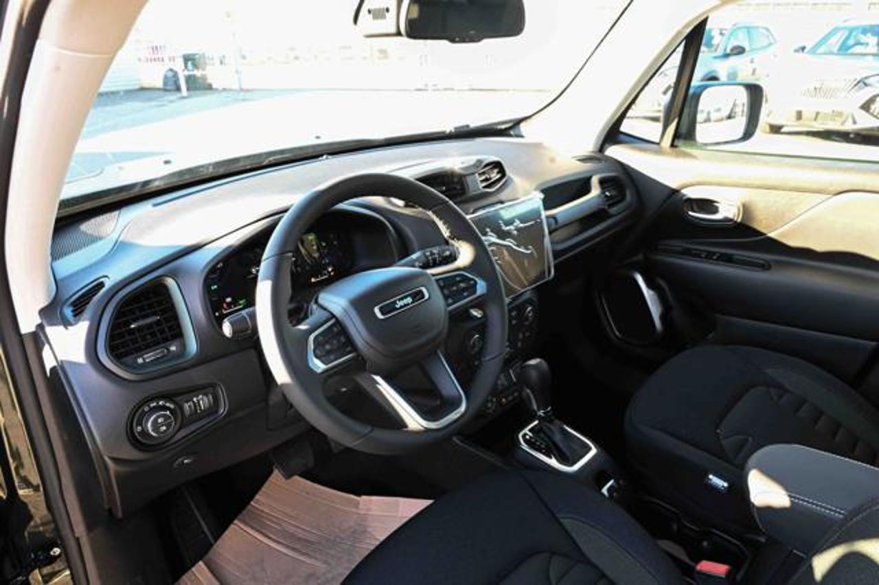 Jeep Jeep Renegade usata, con autoradio