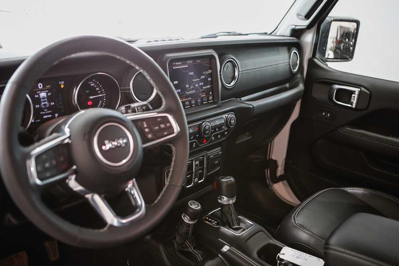 Jeep Jeep Wrangler usata, con cover ruota scorta