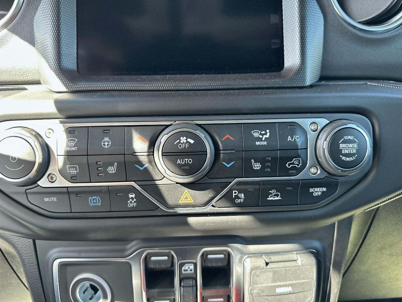 Jeep Jeep Wrangler usata, con airbag anteriore conducente intelligente, airbag anteriore passeggero intelligente con interrutore di disattivazione