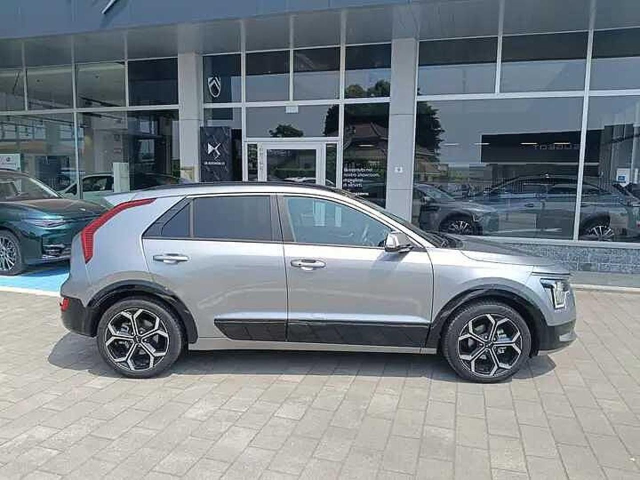 Kia Kia Niro usata, con alzacristalli elettrici anteriori e posteriori - funzione auto up/down e safety anteriori