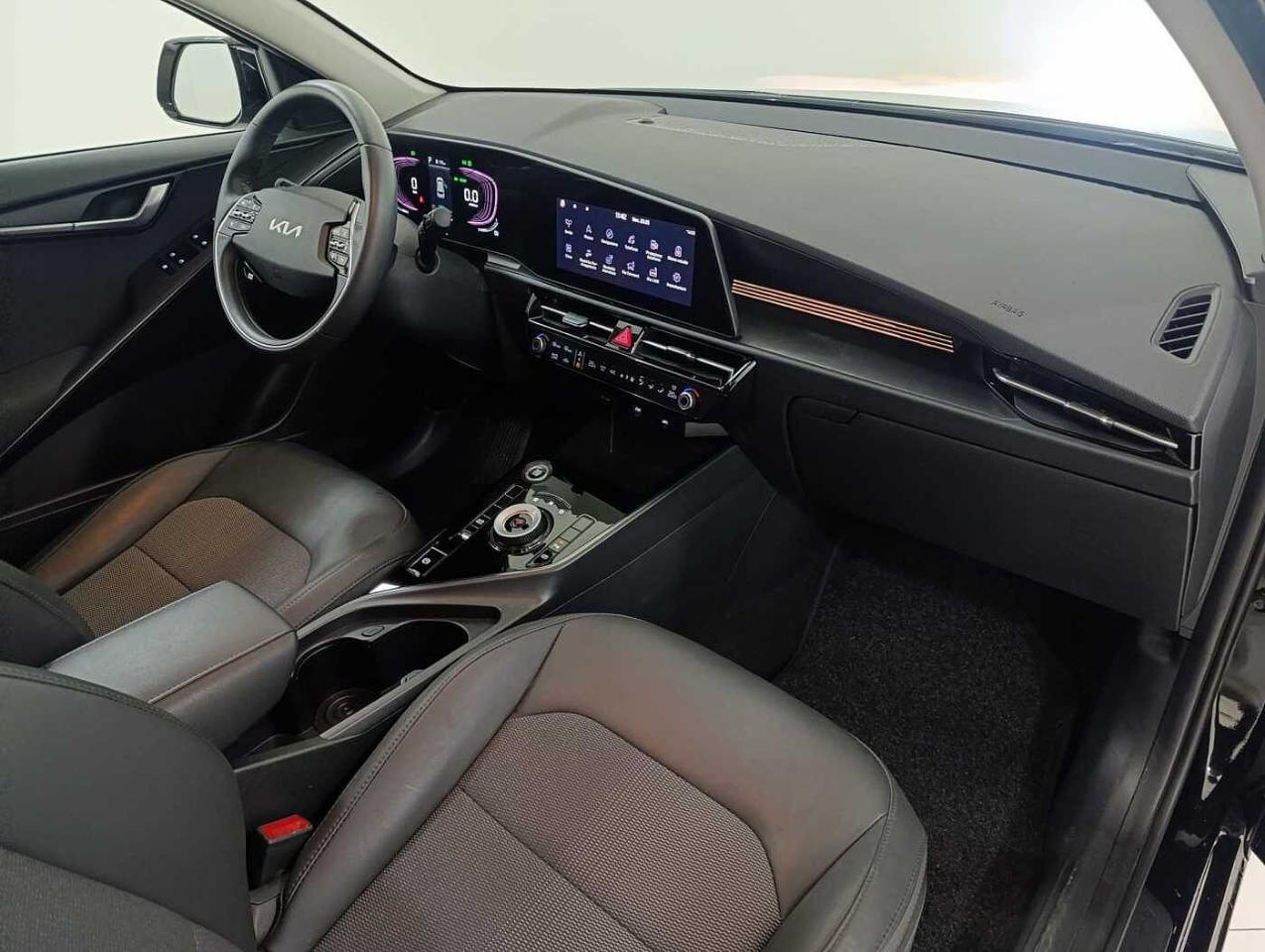 Kia Kia Niro usata, con gancio traino