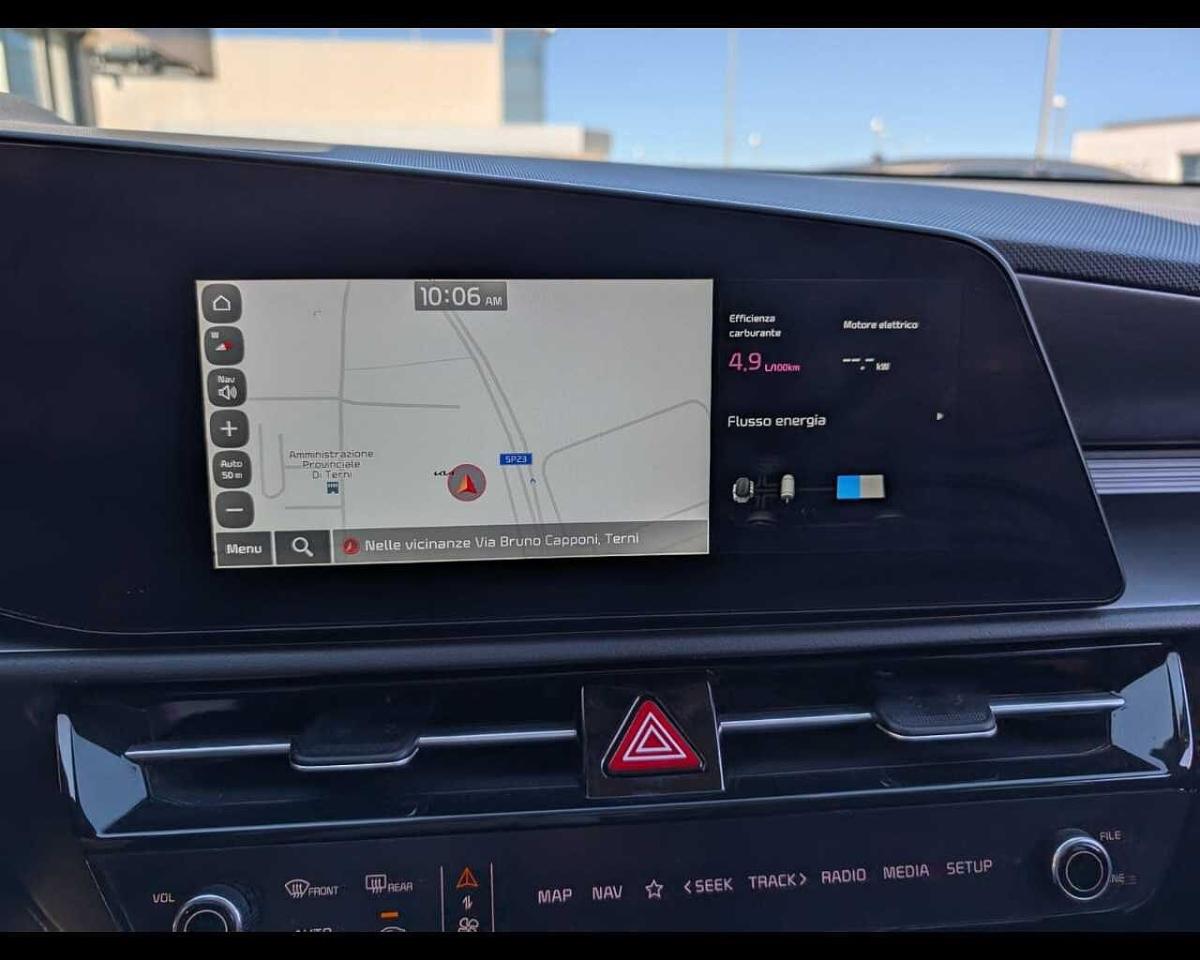 Kia Kia Niro usata, con bracciolo porta oggetti