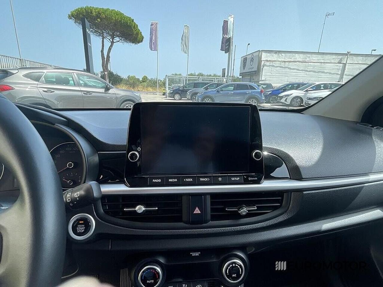 Kia Kia Picanto usata, con bracciolo porta oggetti