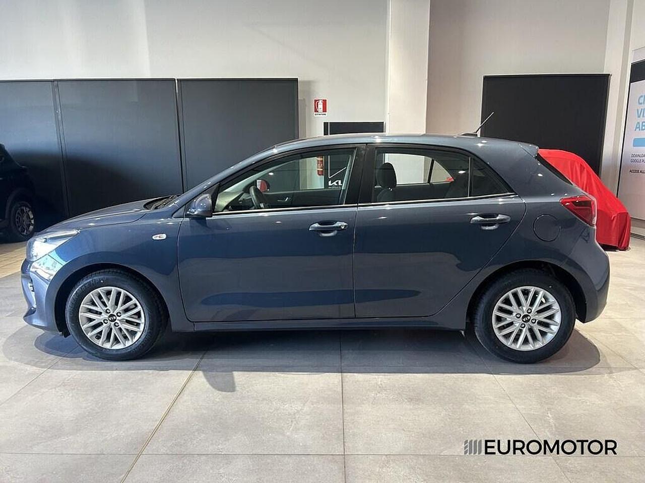 Kia Kia Rio usata, con volante in pelle