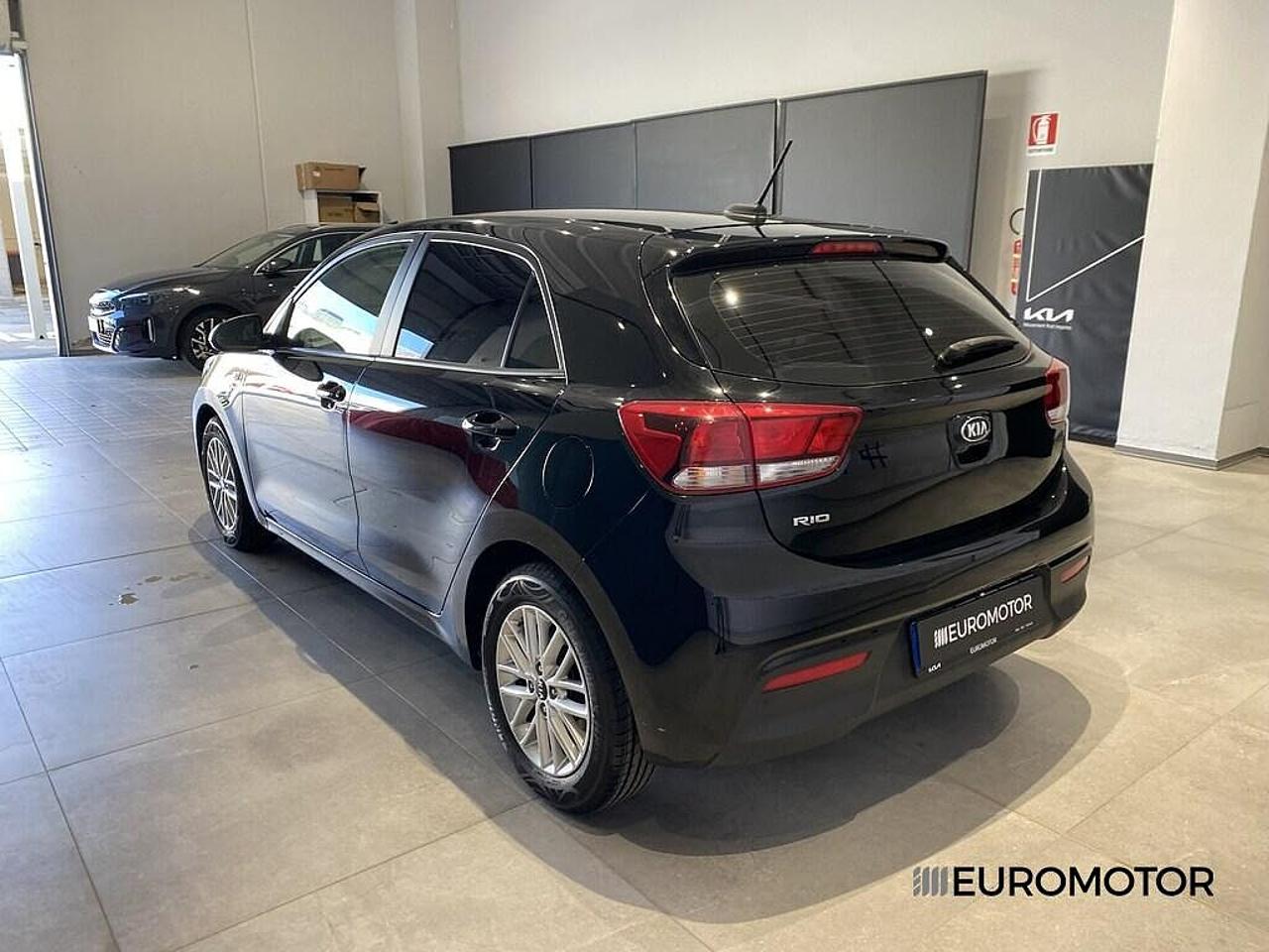 Kia Kia Rio usata, con vetri elettrici