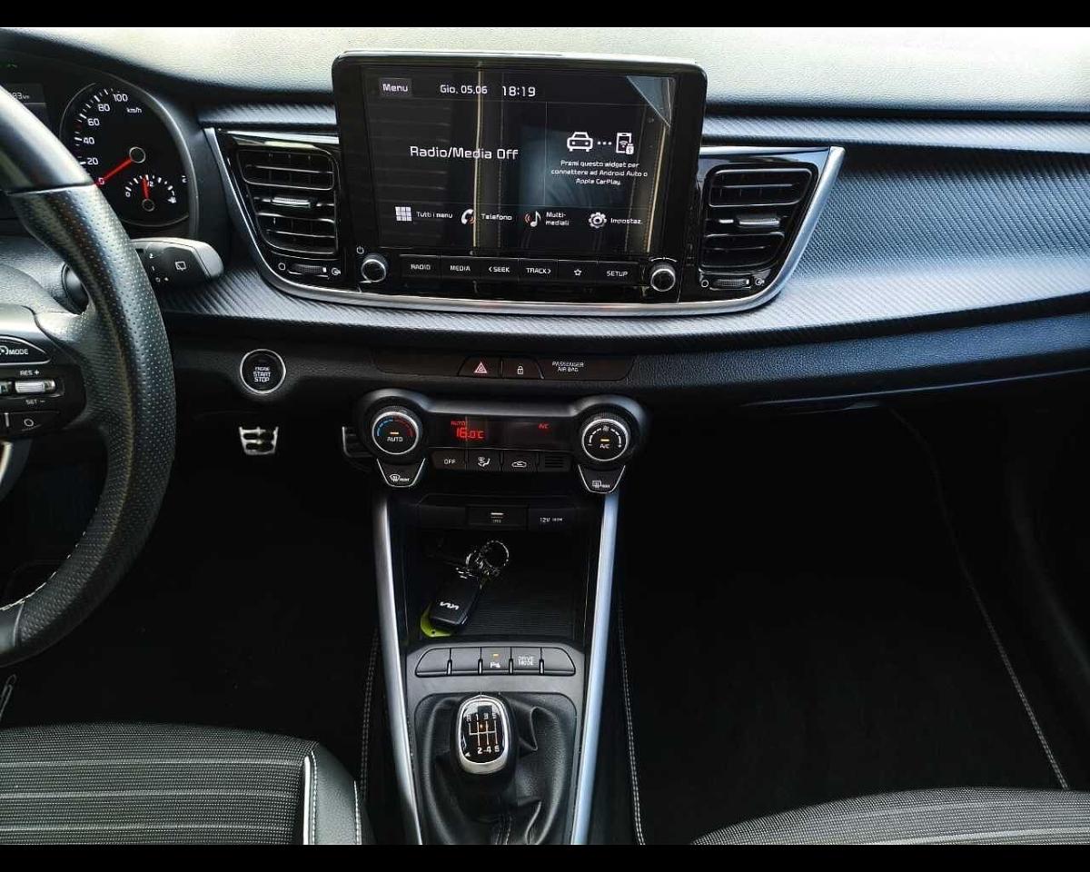 Kia Kia Rio usata, con bracciolo porta oggetti