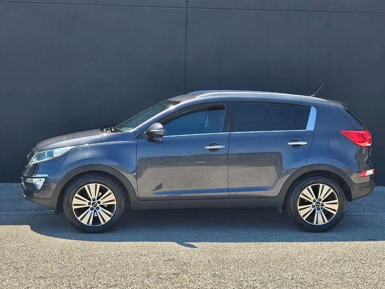 Kia Kia Sportage usata, con airbag frontali, anteriori e posteriori a tendina e laterali anteriori