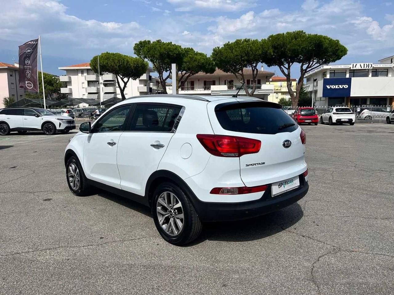 Kia Kia Sportage usata, con barre longitudinali al tetto