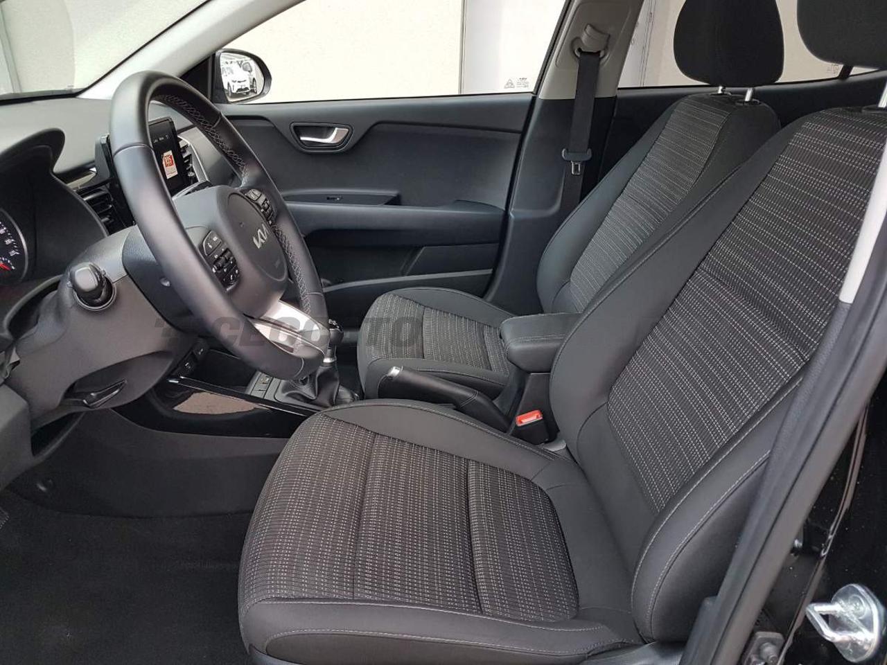 Kia Kia Stonic usata, con alzacristalli elettrici