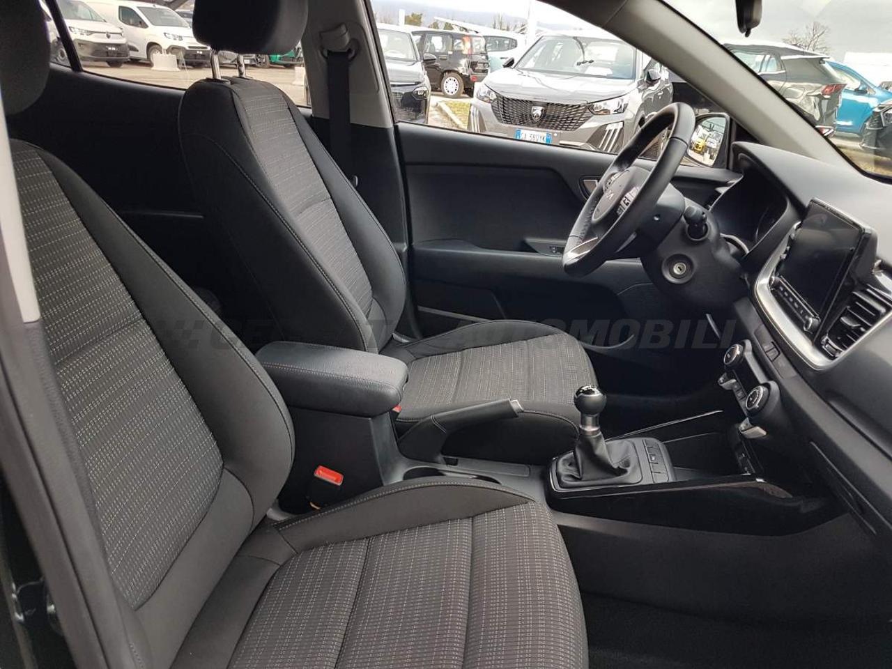 Kia Kia Stonic usata 16