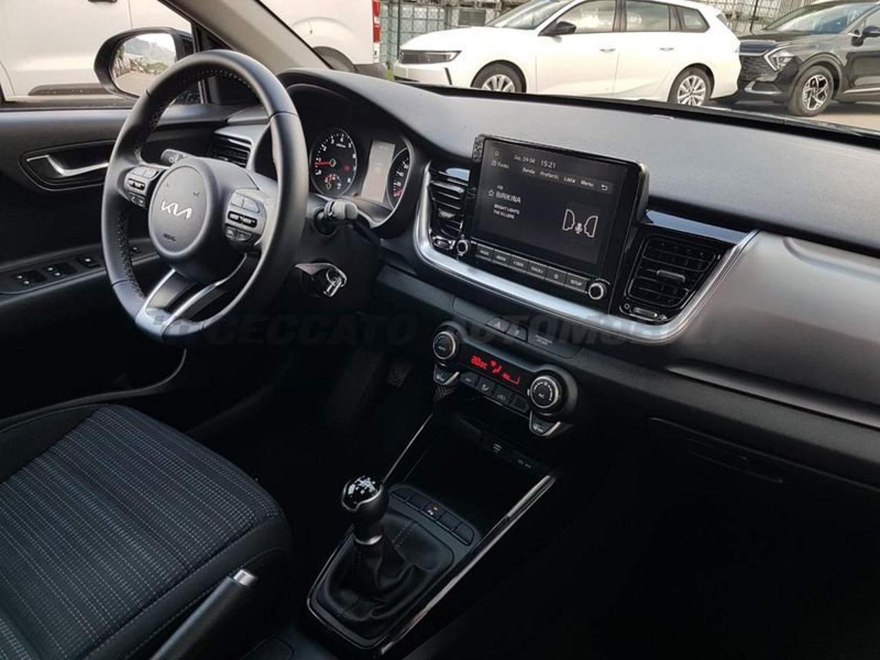 Kia Kia Stonic usata 22