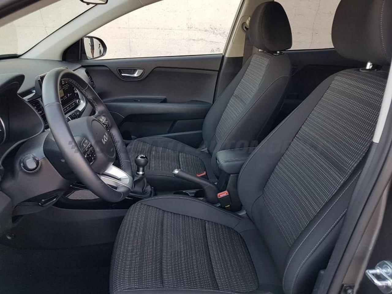 Kia Kia Stonic usata, con cerchi in lega