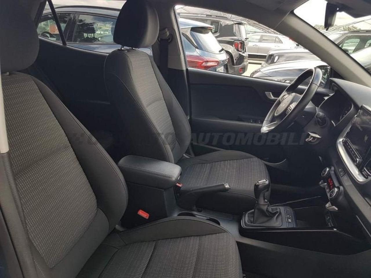 Kia Kia Stonic usata 16
