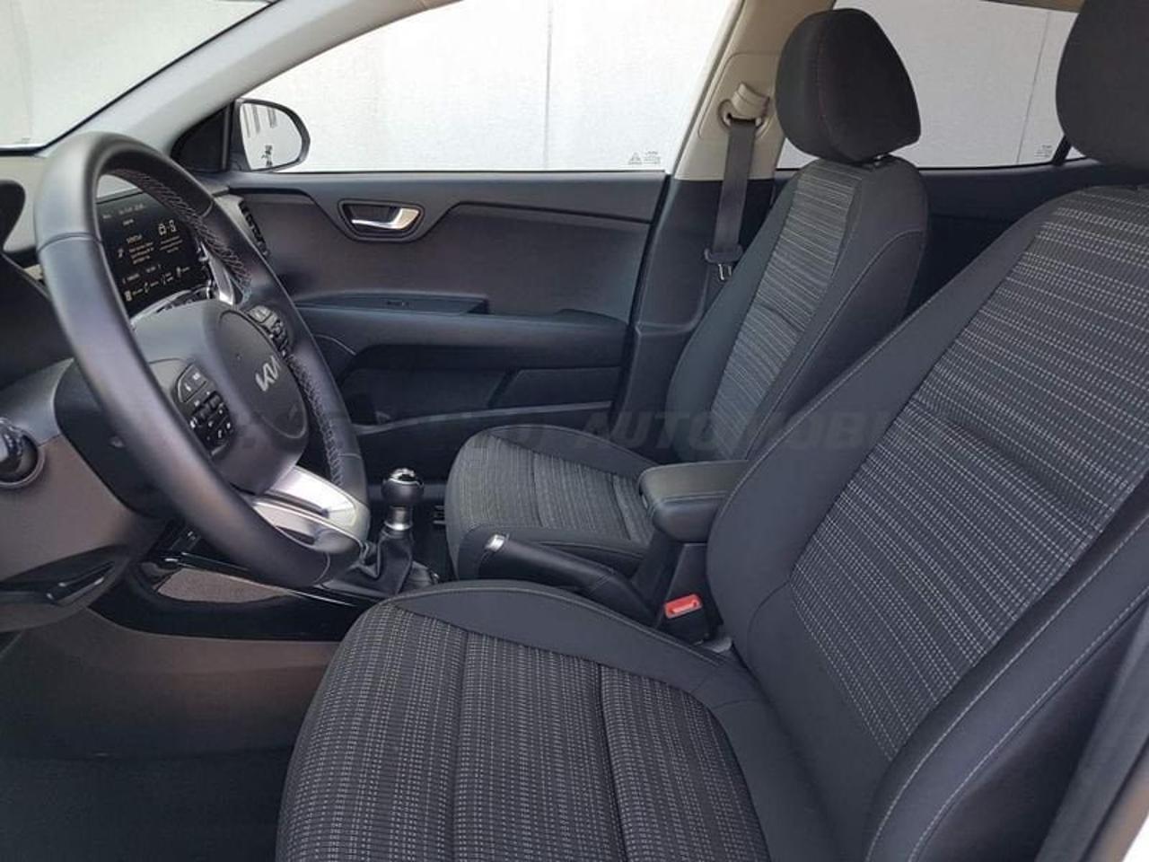 Kia Kia Stonic usata, con cerchi in lega
