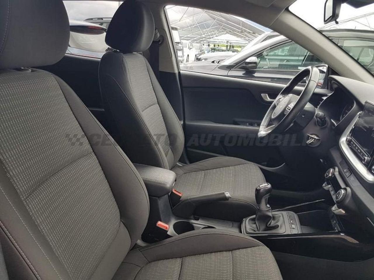 Kia Kia Stonic usata 16