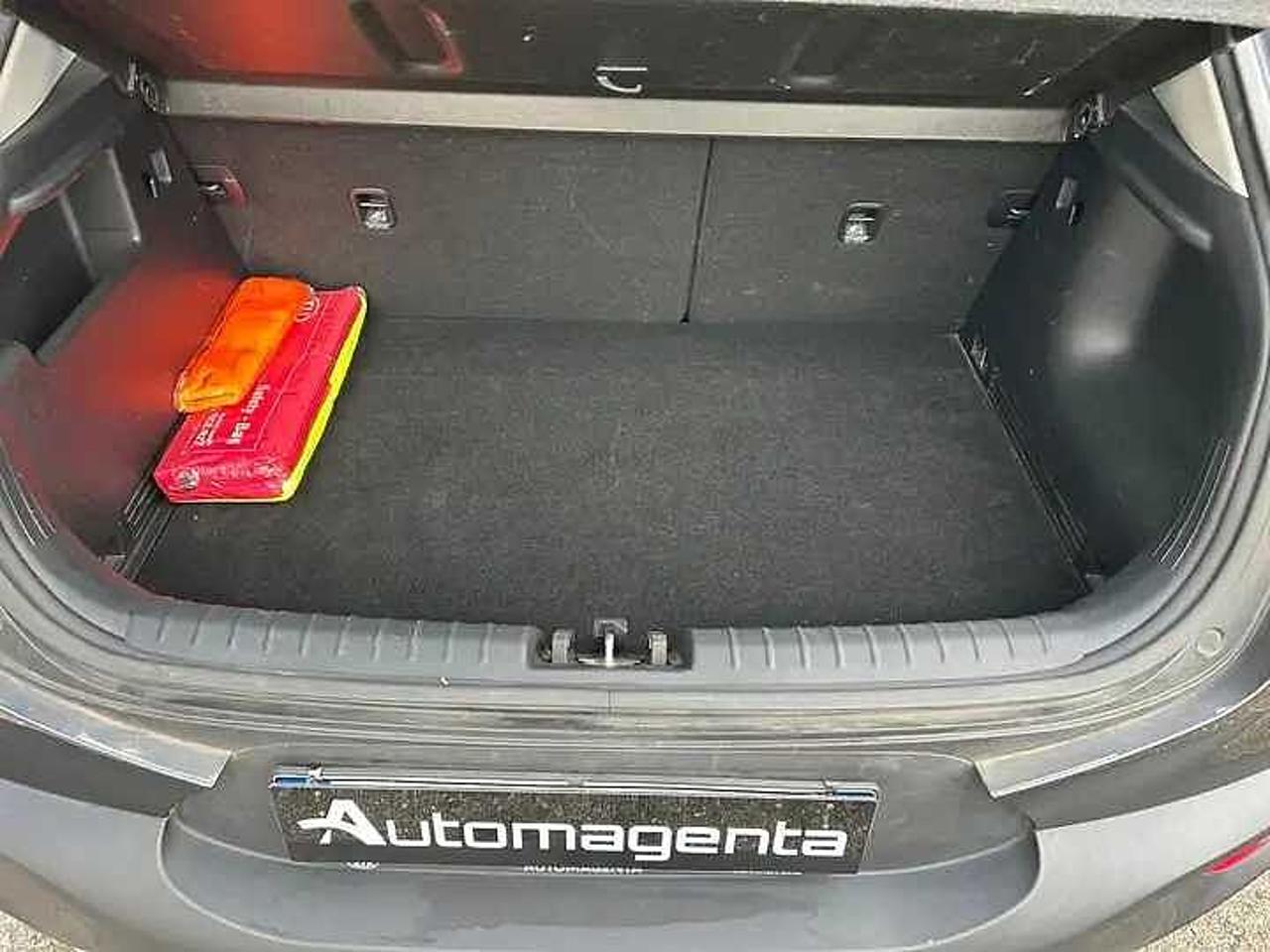 Kia Kia Stonic usata, con allestimento interno: stoffa