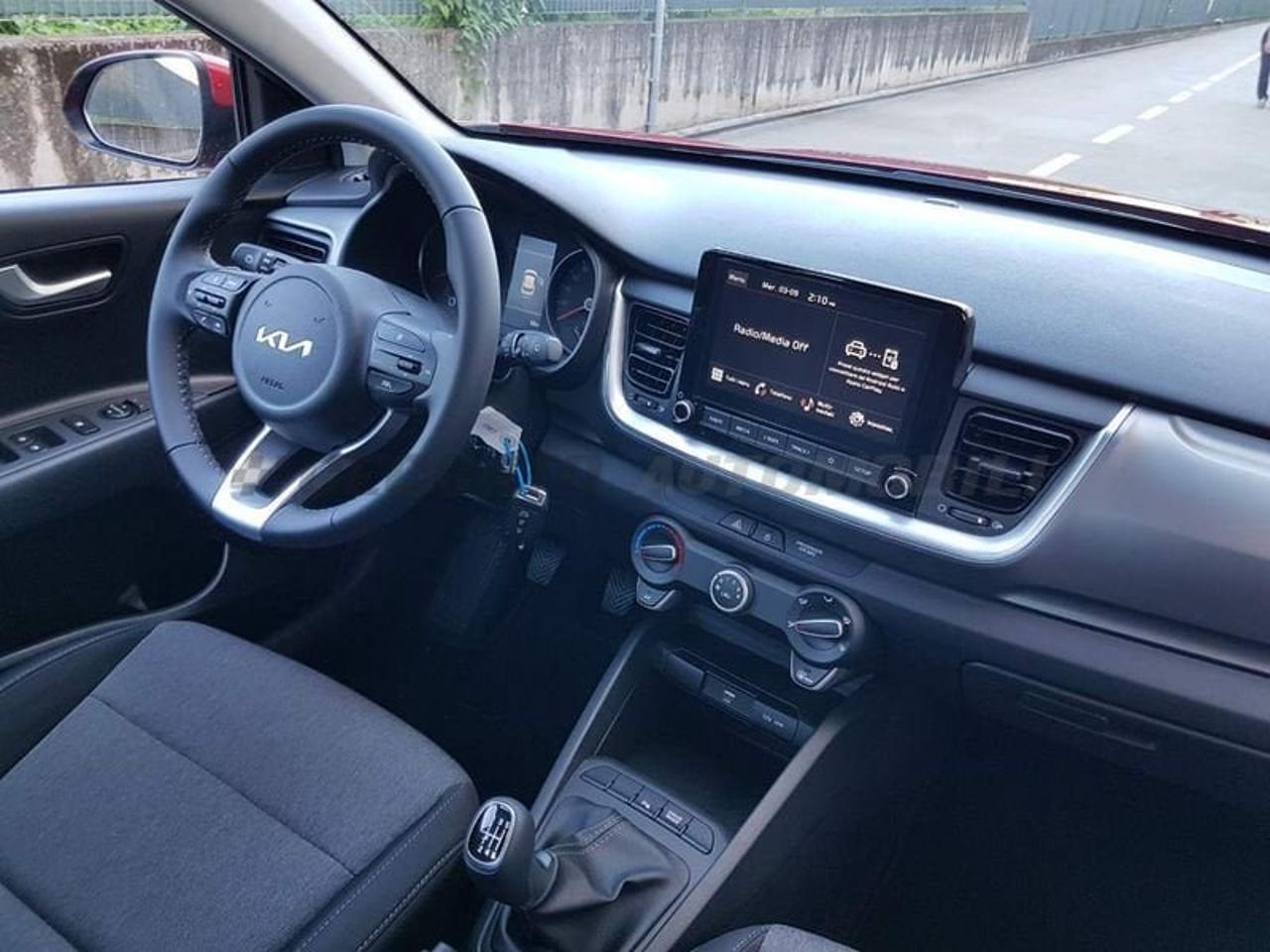 Kia Kia Stonic usata 21