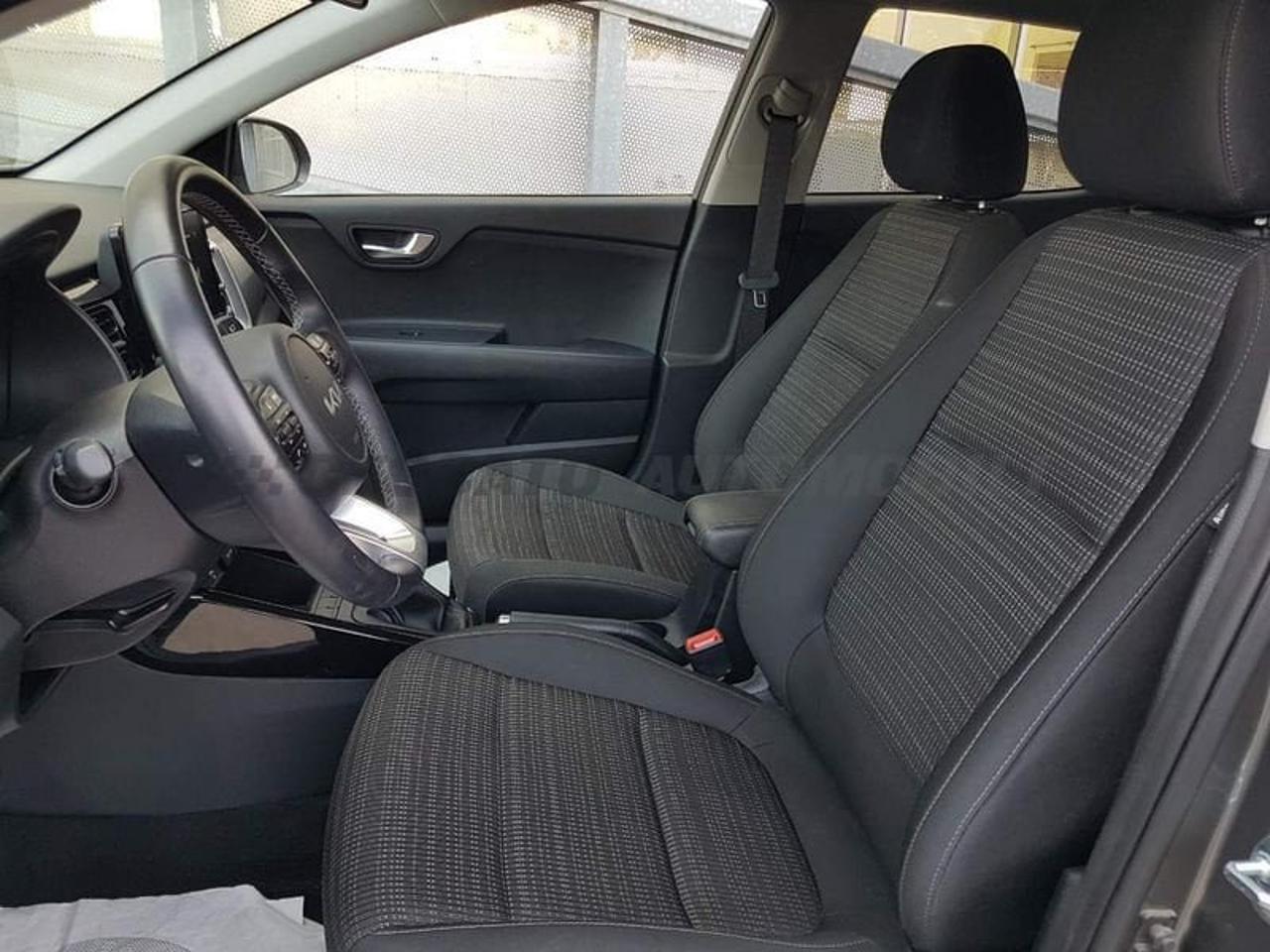 Kia Kia Stonic usata, con alzacristalli elettrici