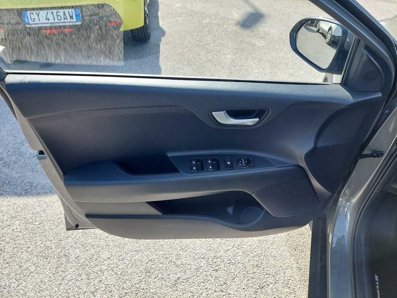 Kia Kia Stonic usata 18