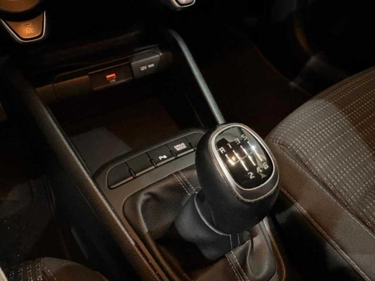 Kia Kia Stonic usata 10