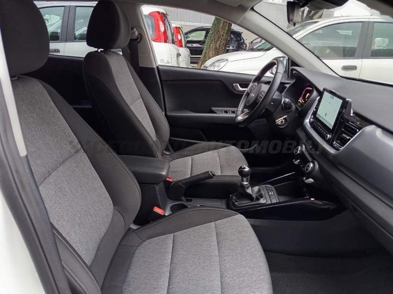 Kia Kia Stonic usata 17