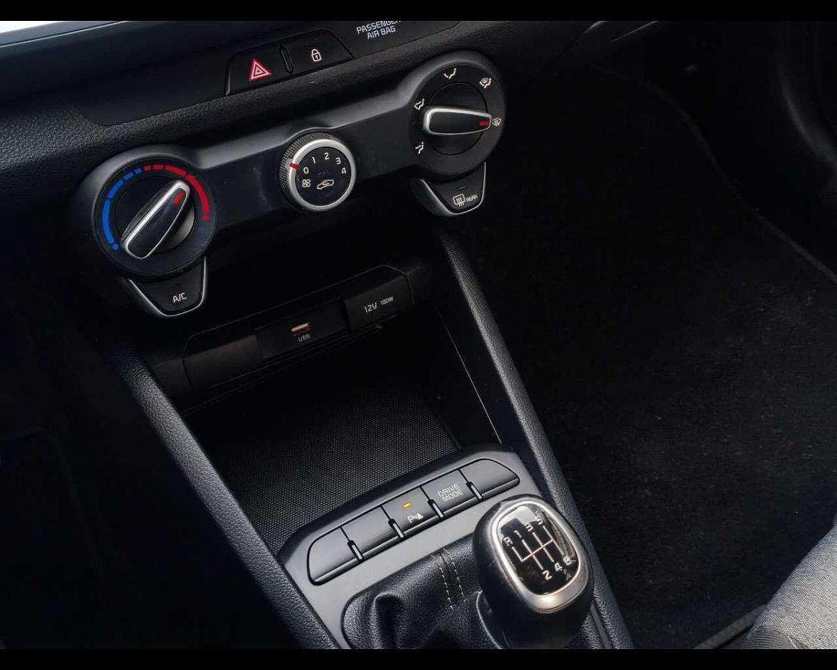 Kia Kia Stonic usata 8