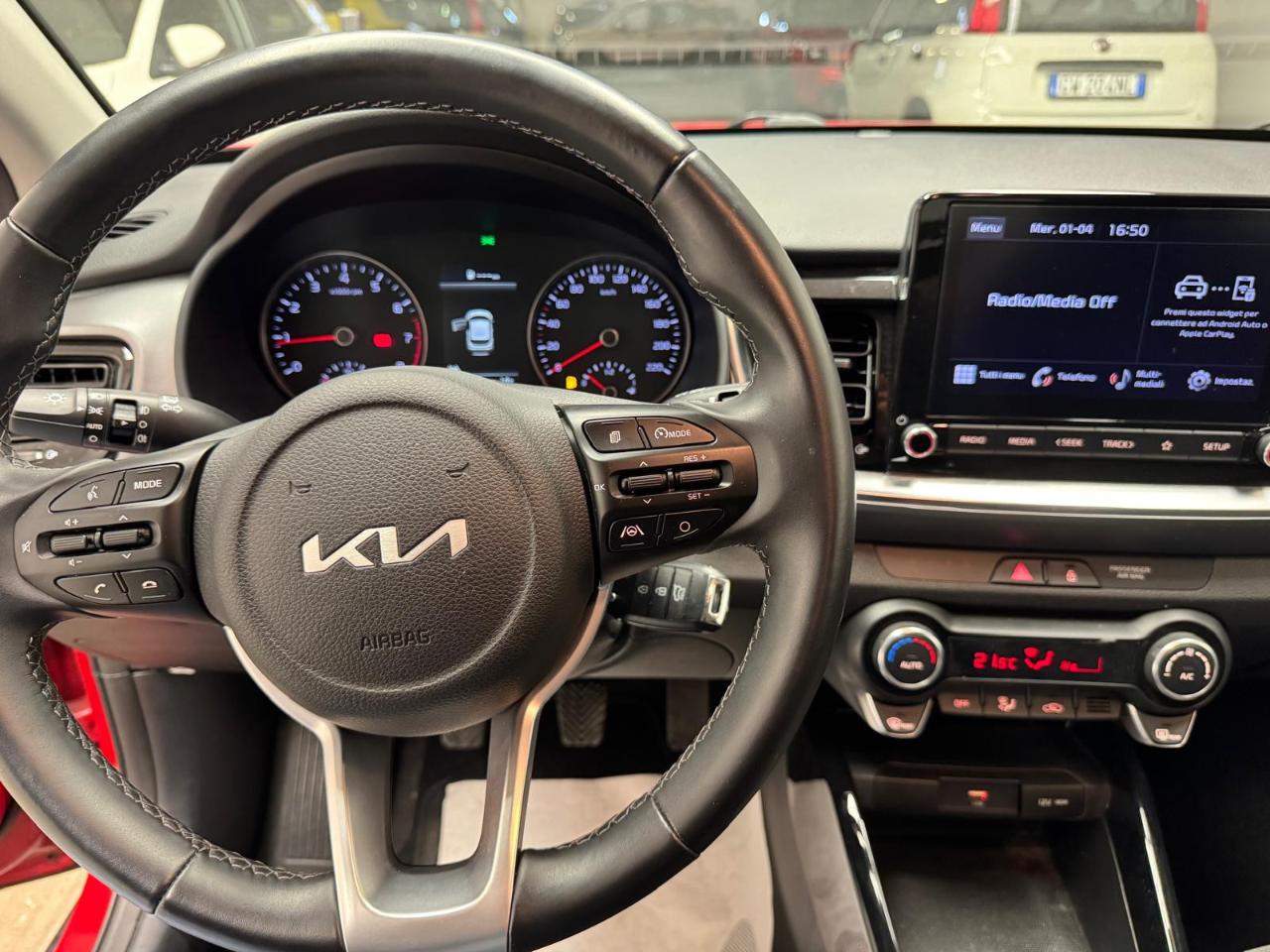 Kia Kia Stonic usata 8