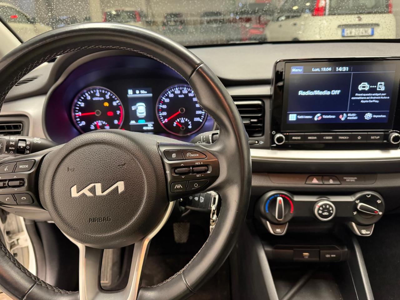 Kia Kia Stonic usata 9