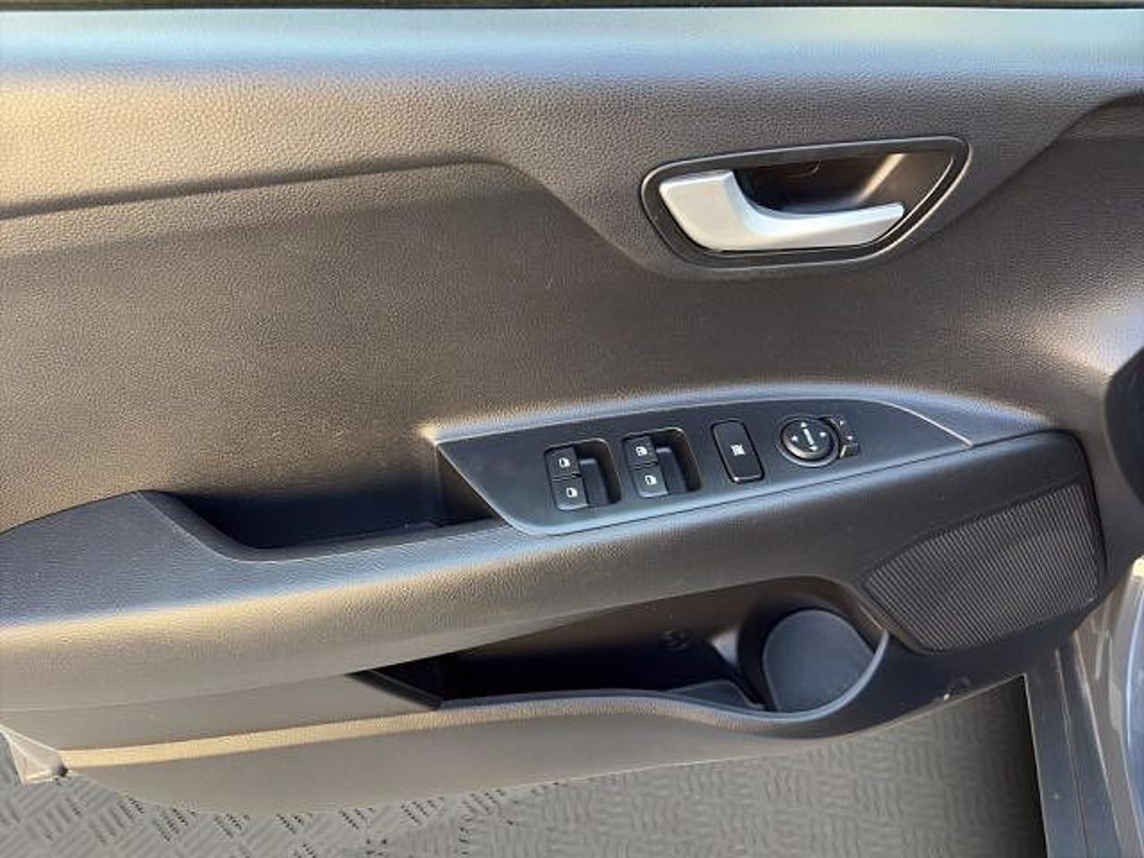 Kia Kia Stonic usata 7