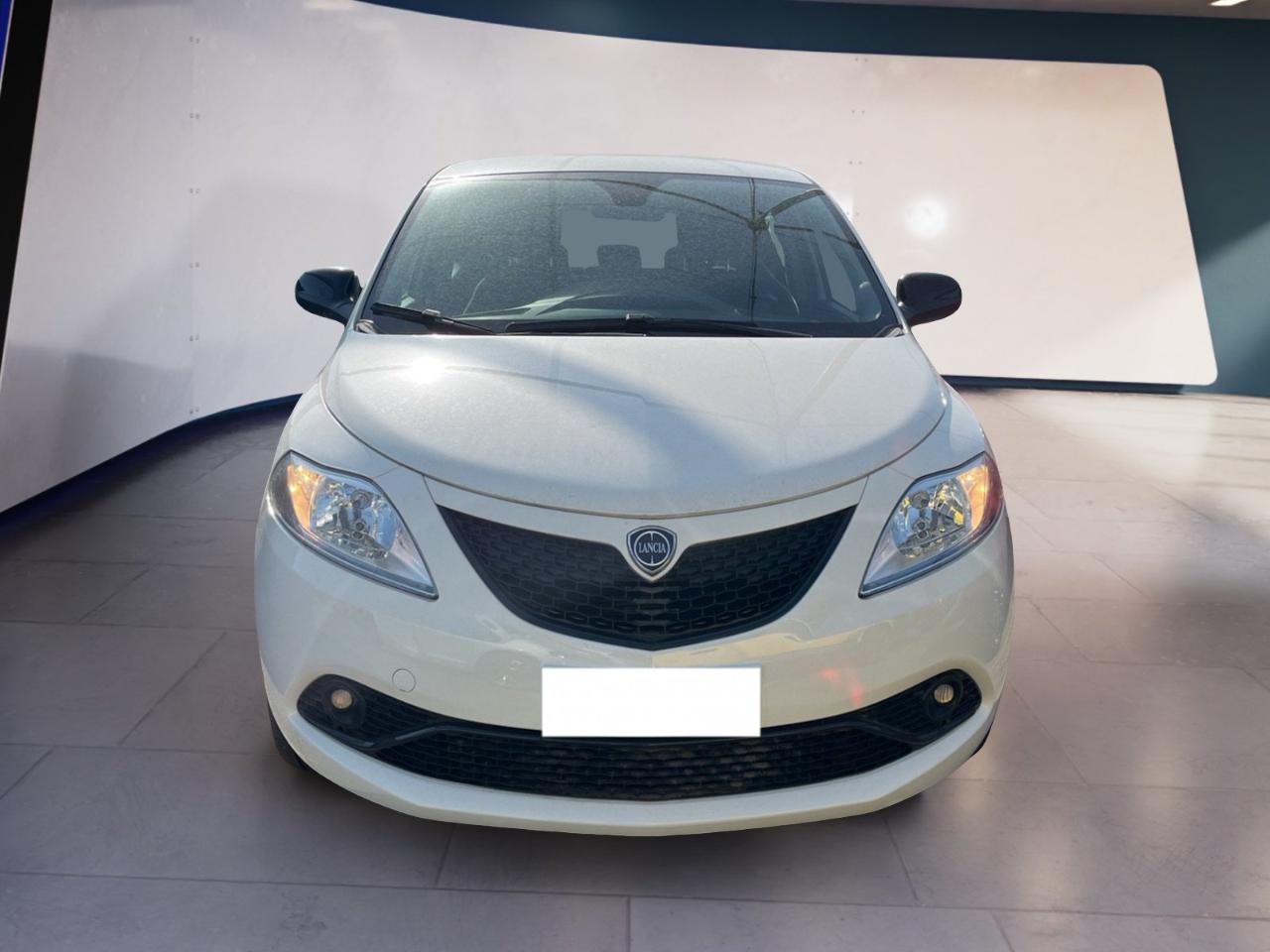 lancia ypsilon ypsilon iii 2015 1.0 hybrid gold s and s 70cv usata