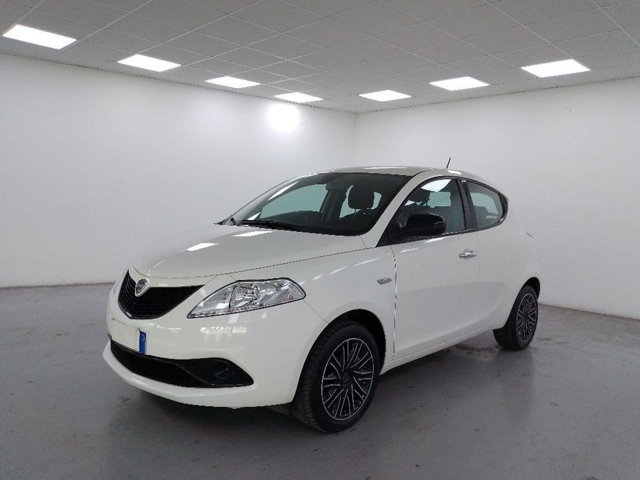 lancia ypsilon ypsilon 1.2 gold s and s 69cv my19 usata