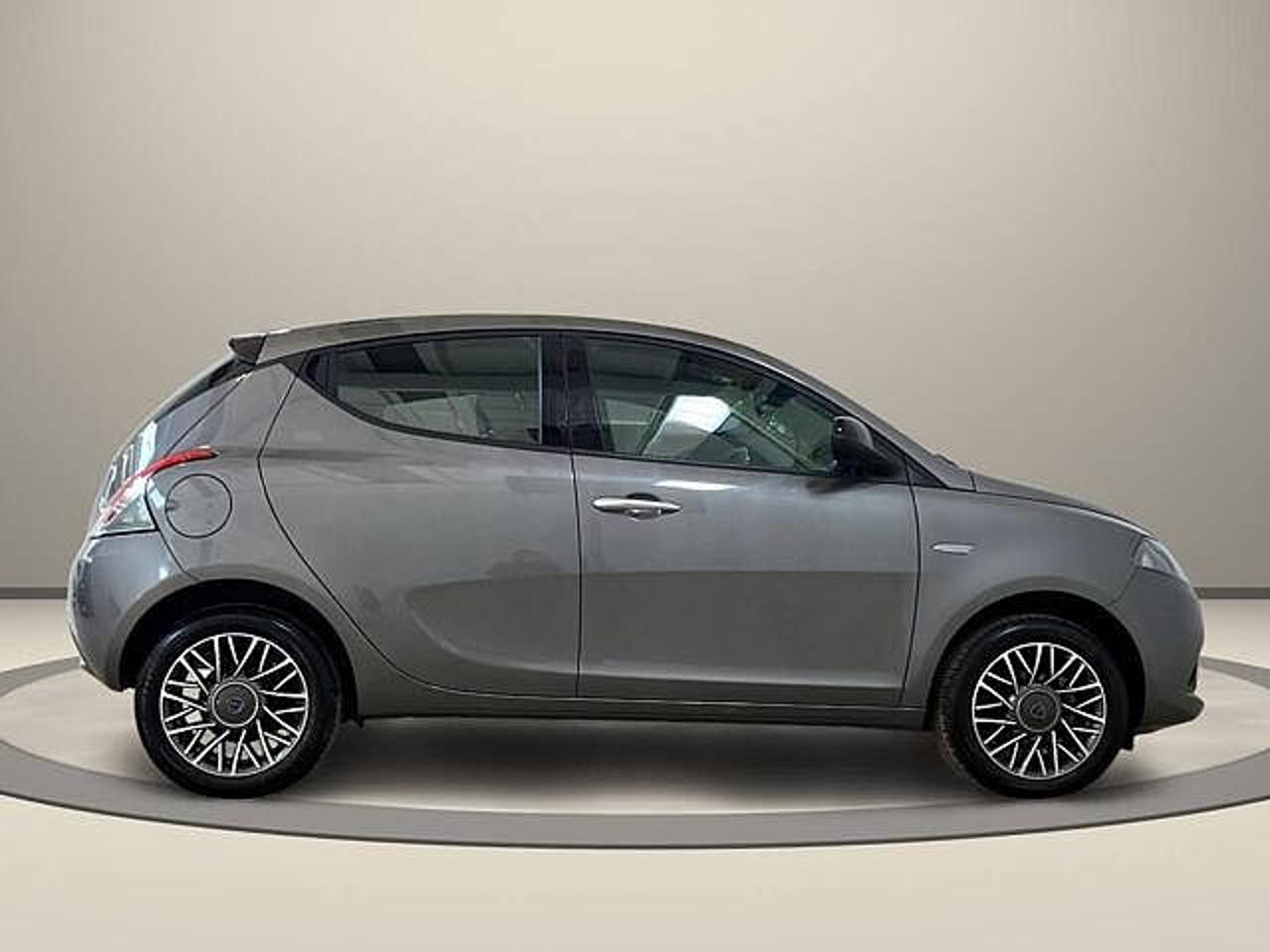 Lancia Lancia Ypsilon usata 24