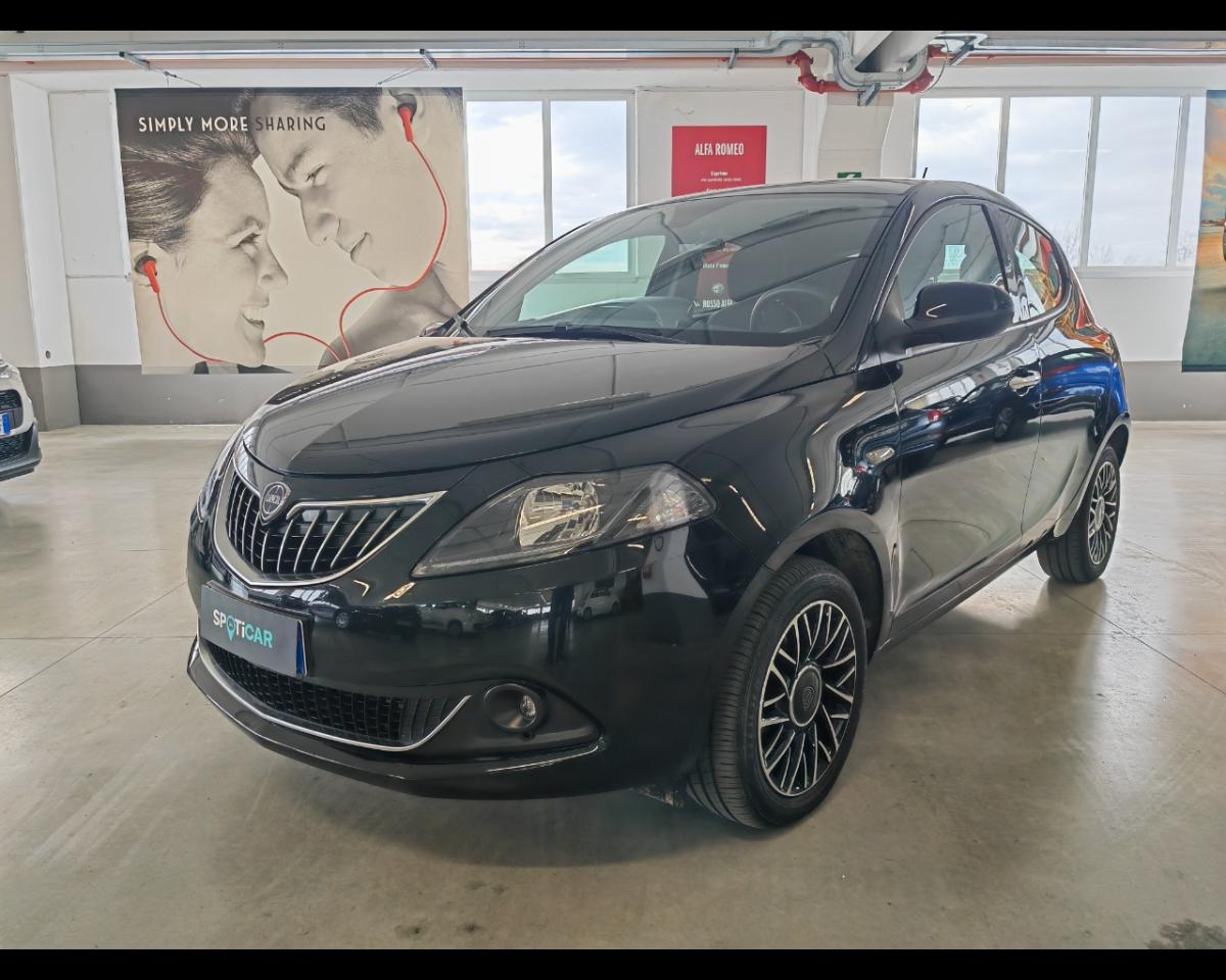 lancia ypsilon ypsilon iii 2021 1.0 firefly hybrid platino s and s 70cv usata