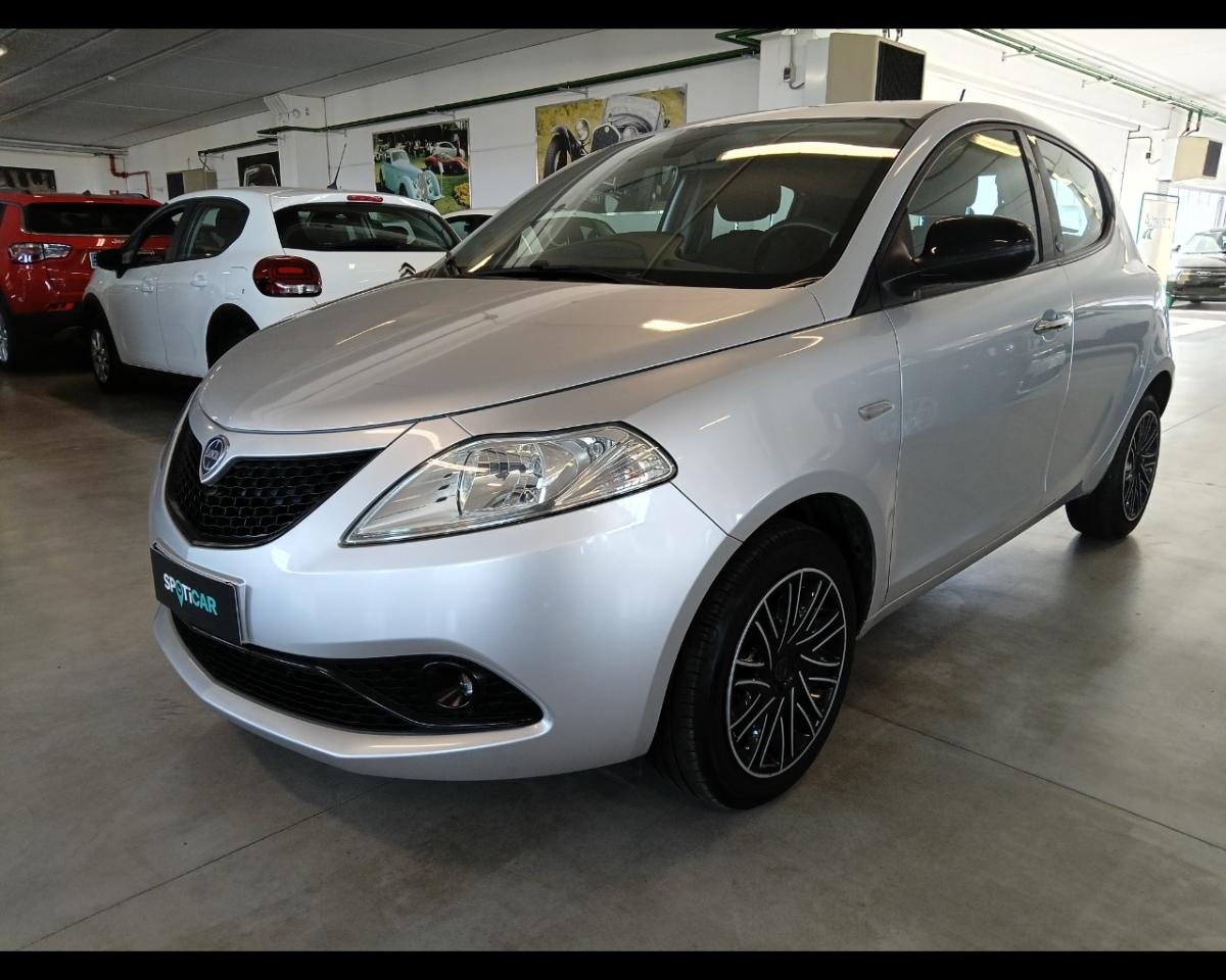 lancia ypsilon ypsilon iii 2015 1.0 firefly hybrid gold s and s 70cv usata