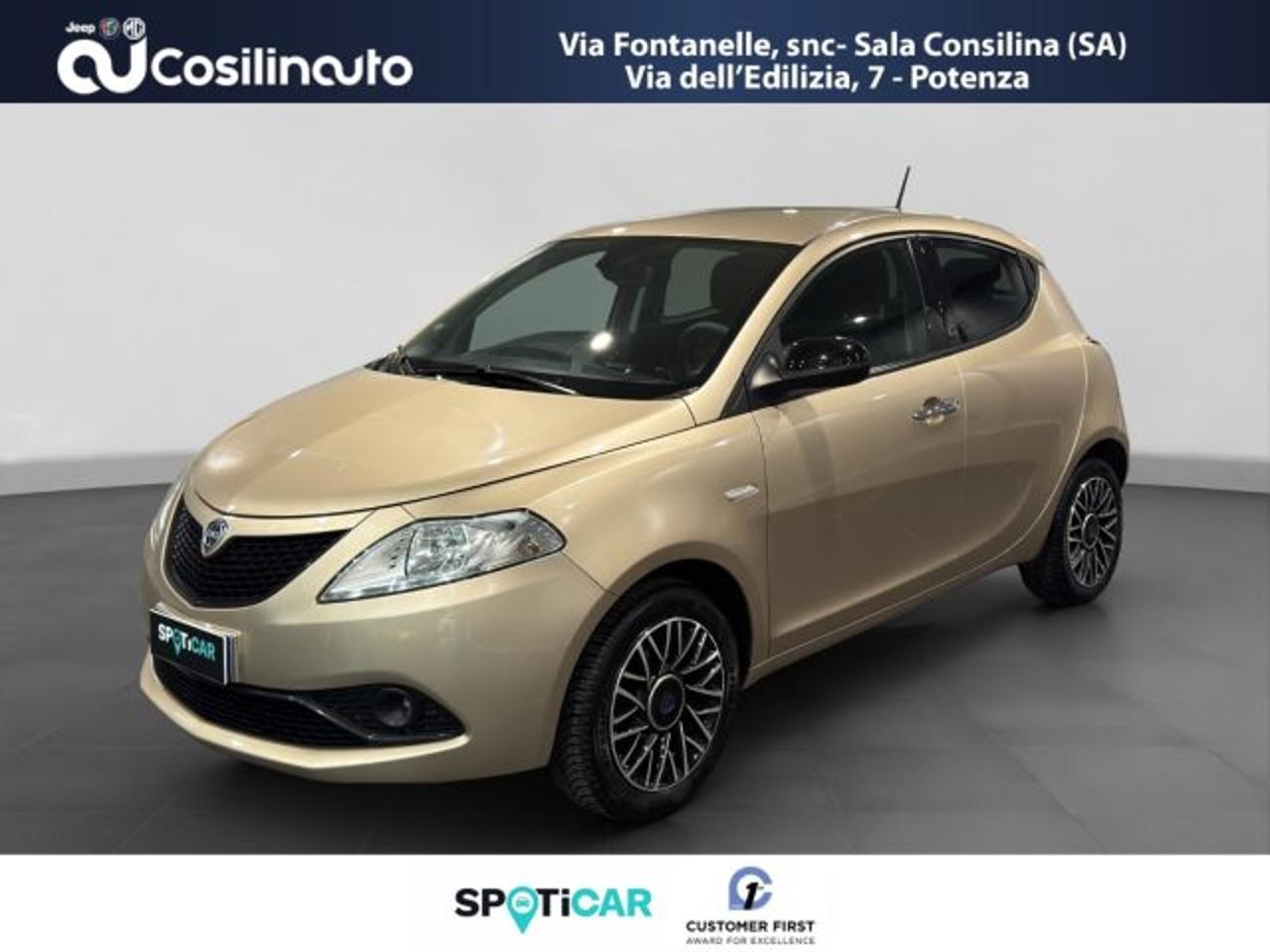 lancia ypsilon ypsilon 1.0 firefly 5 porte s and s hybrid gold + usata