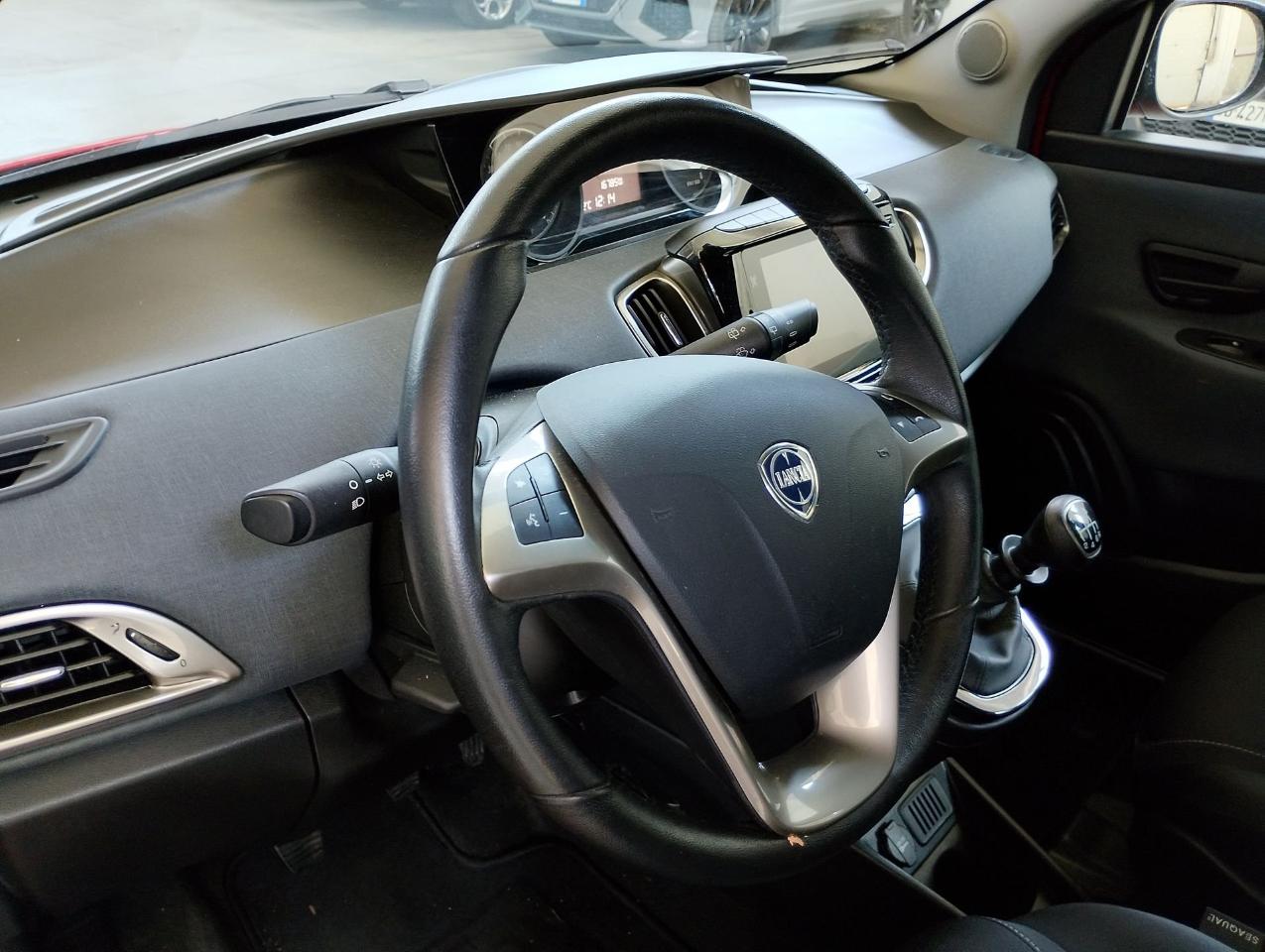 Lancia Lancia Ypsilon usata 24