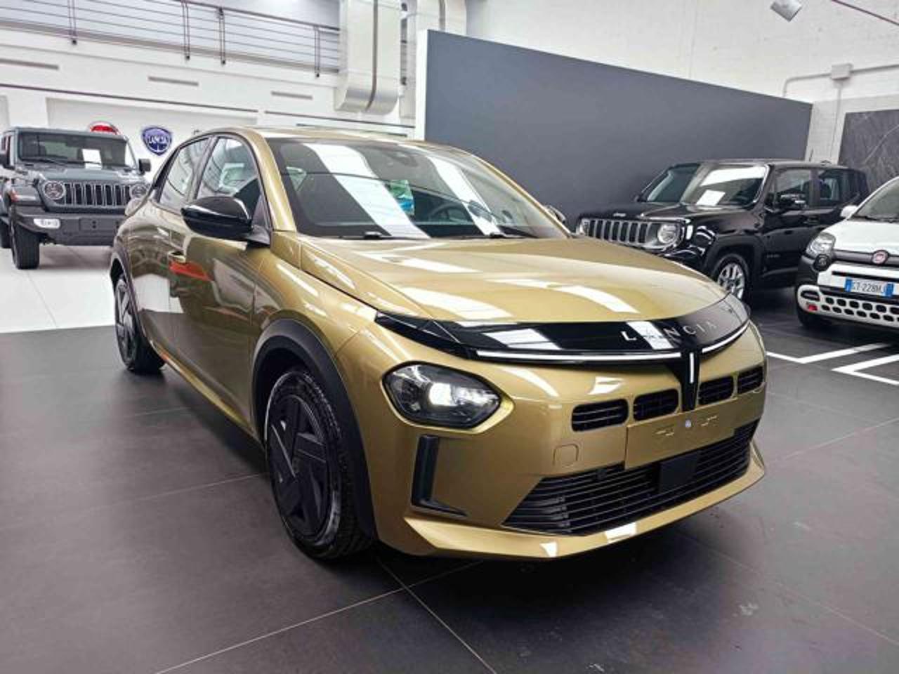 lancia ypsilon ypsilon hybrid e-dct usata