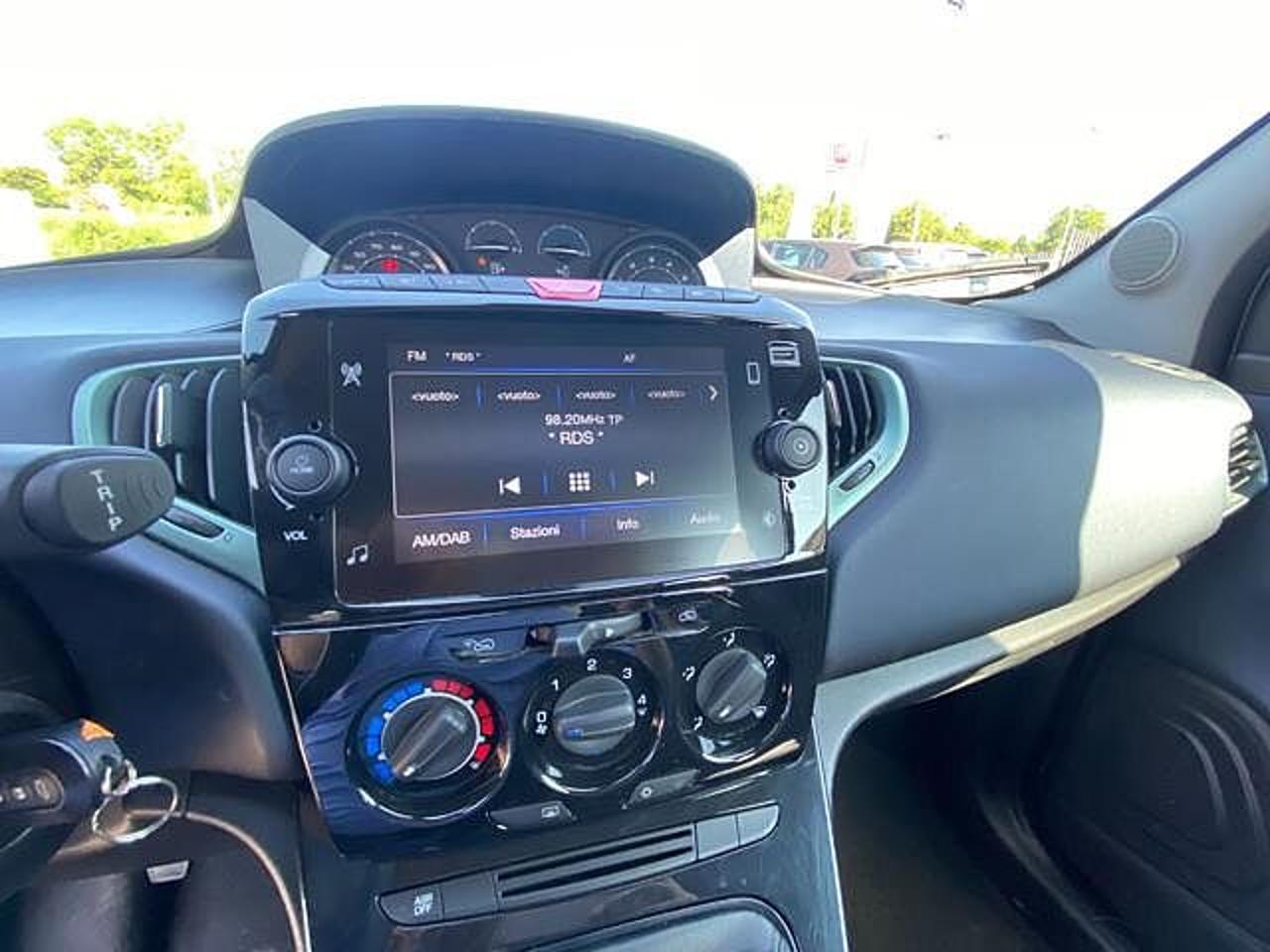 Lancia Lancia Ypsilon usata, con sensori parcheggio posteriori