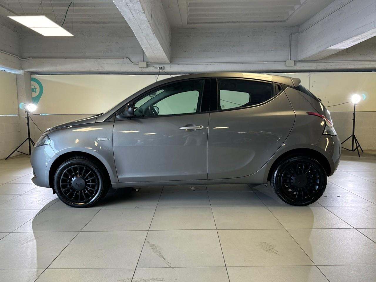 Lancia Lancia Ypsilon usata, con comando luci manuale