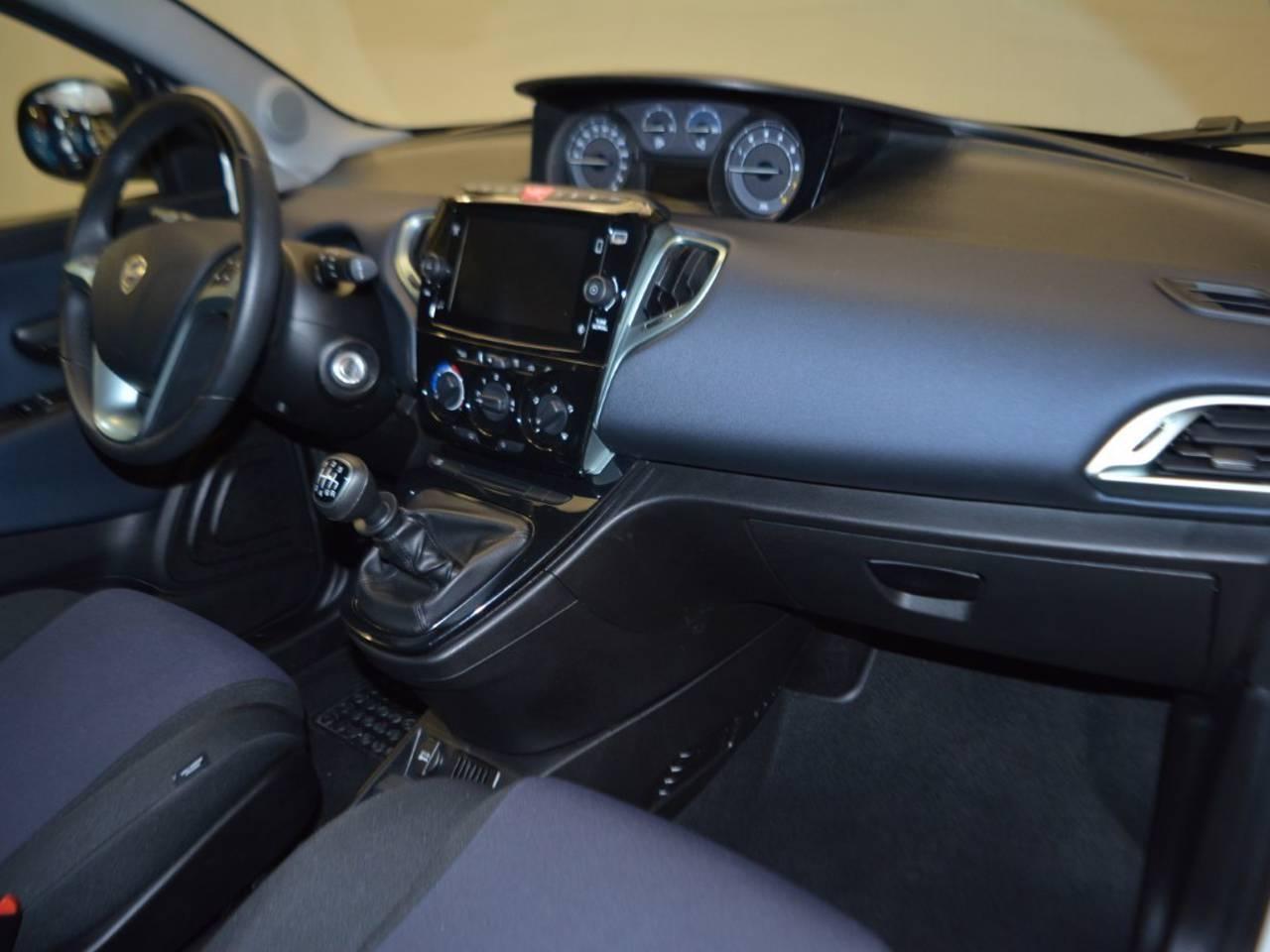 Lancia Lancia Ypsilon usata 22