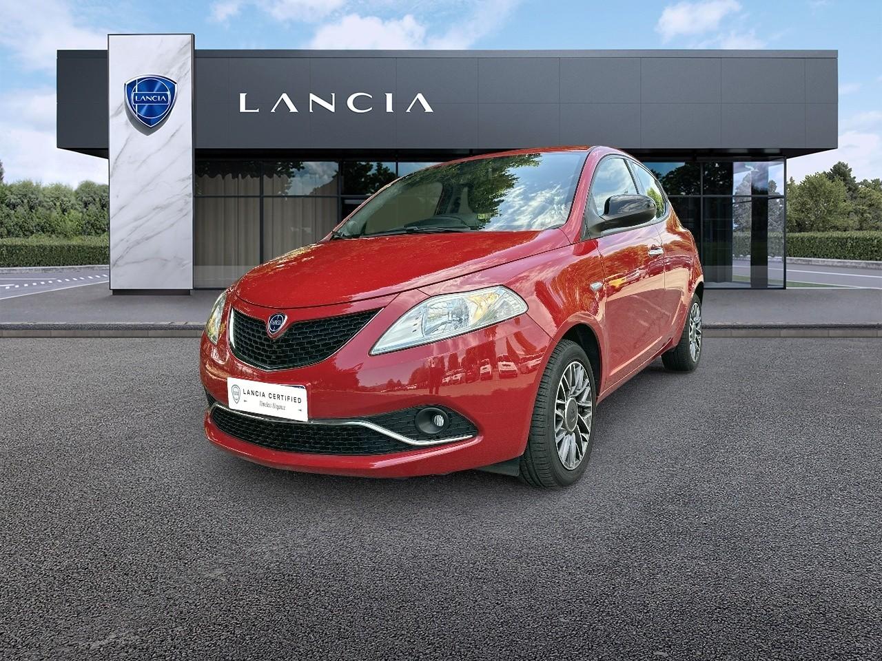 LANCIA LANCIA YPSILON Usato Rosso benzina 2017