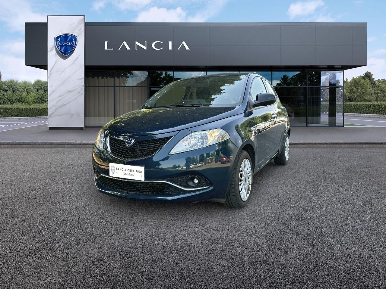 LANCIA LANCIA YPSILON Usato Blu benzina 2017