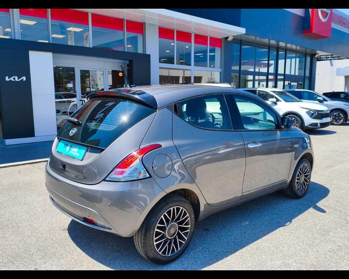 Lancia Lancia Ypsilon usata, con interno grey