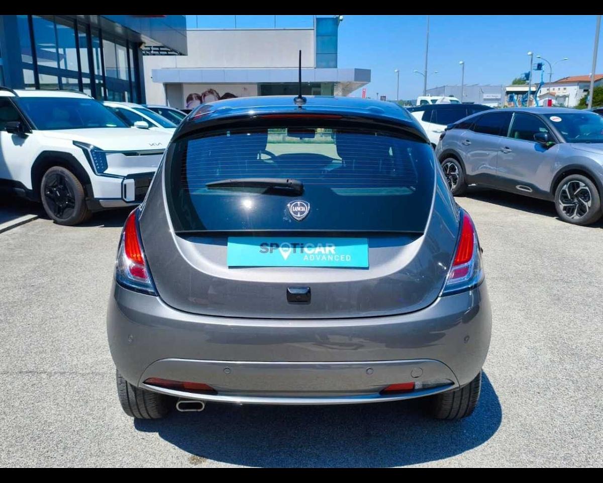 Lancia Lancia Ypsilon usata, con isofix